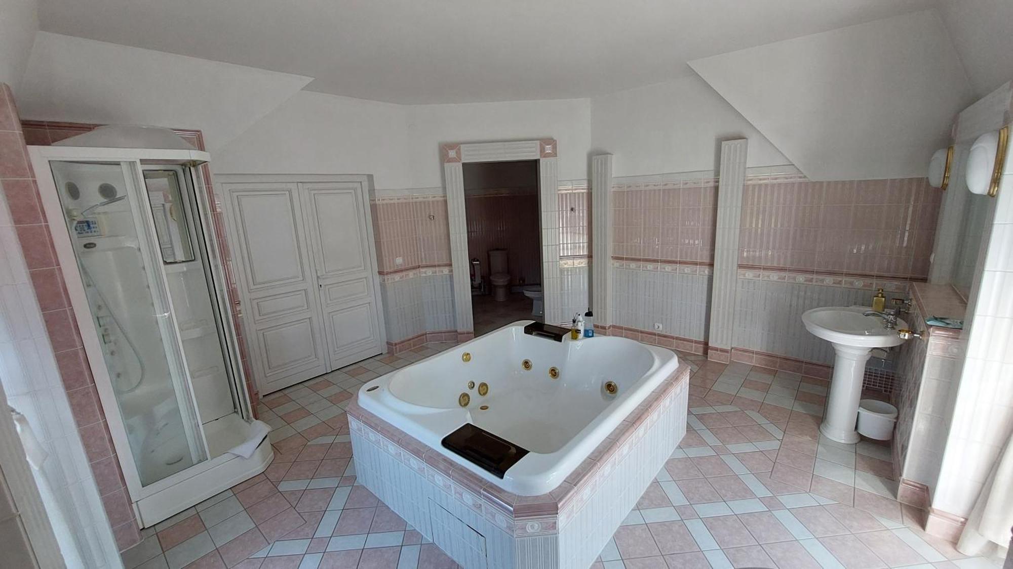 Castle Garden *** Apartamento Szombathely Quarto foto