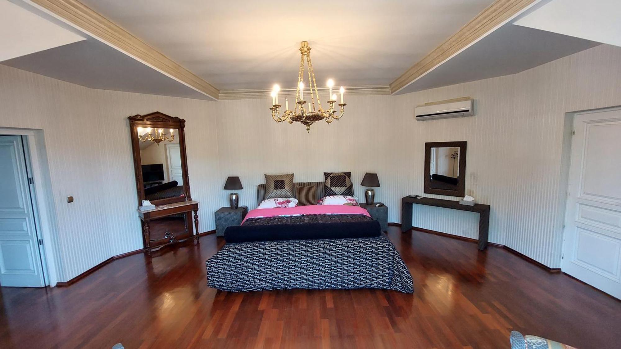 Castle Garden *** Apartamento Szombathely Quarto foto